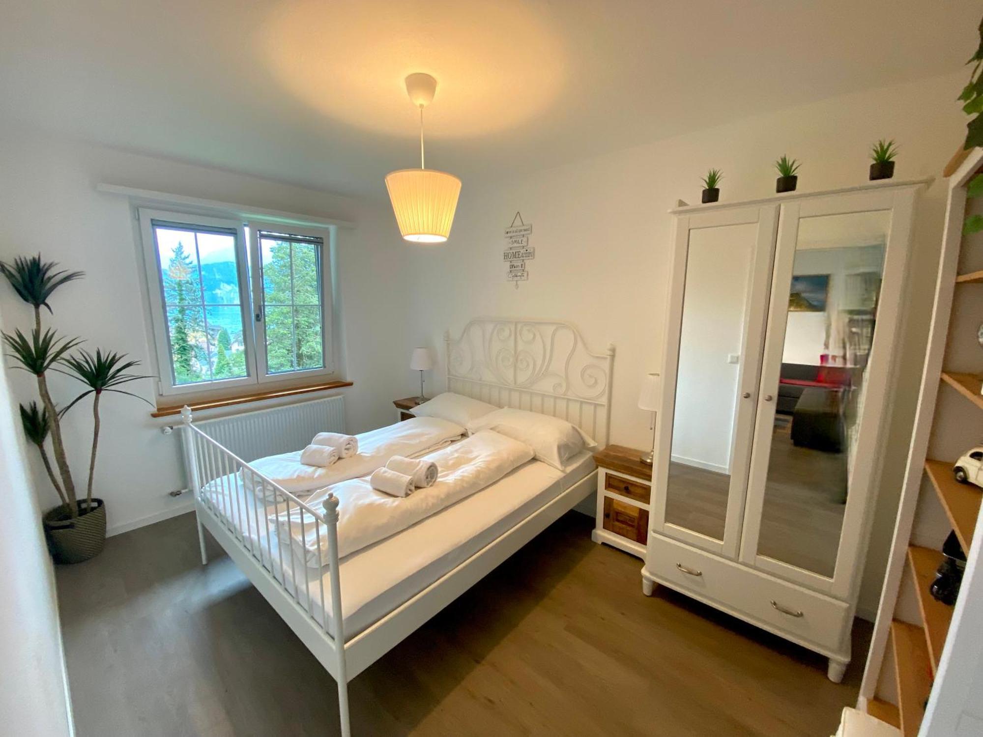 Beautiful Flat With Nice Lake And Mountain Views Weggis Exterior photo