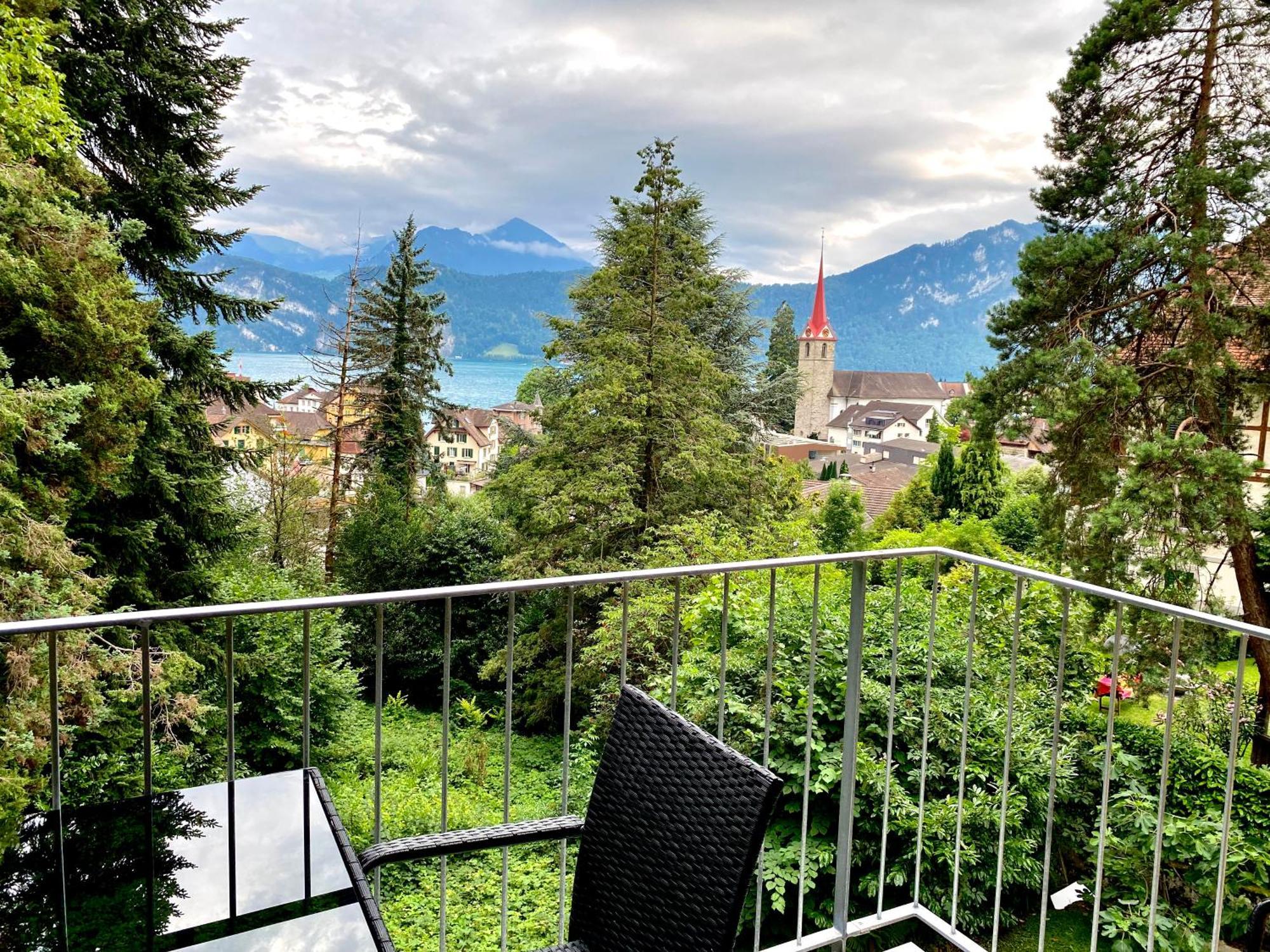 Beautiful Flat With Nice Lake And Mountain Views Weggis Exterior photo